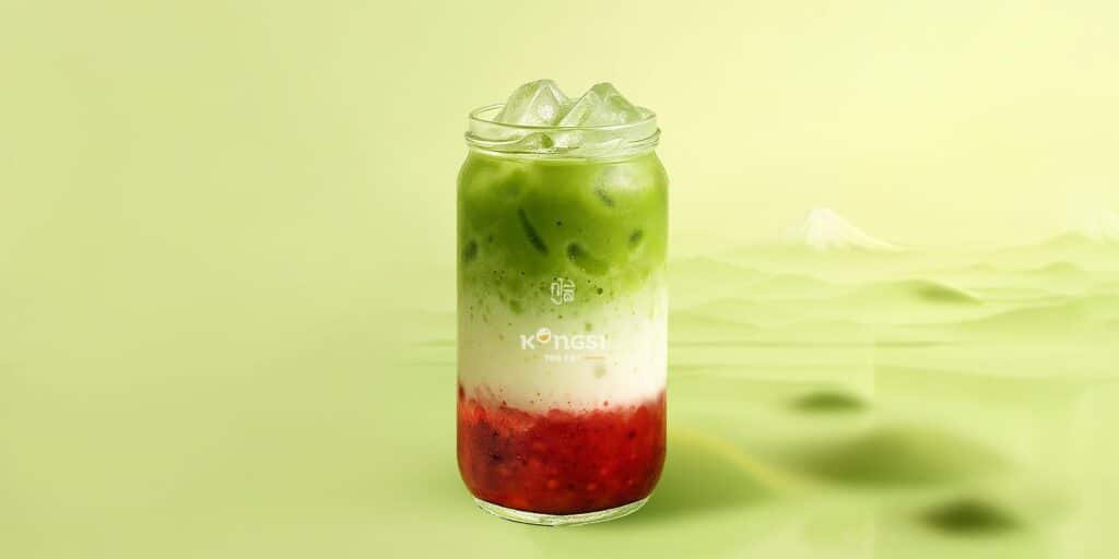 strawberry matcha bubble tea